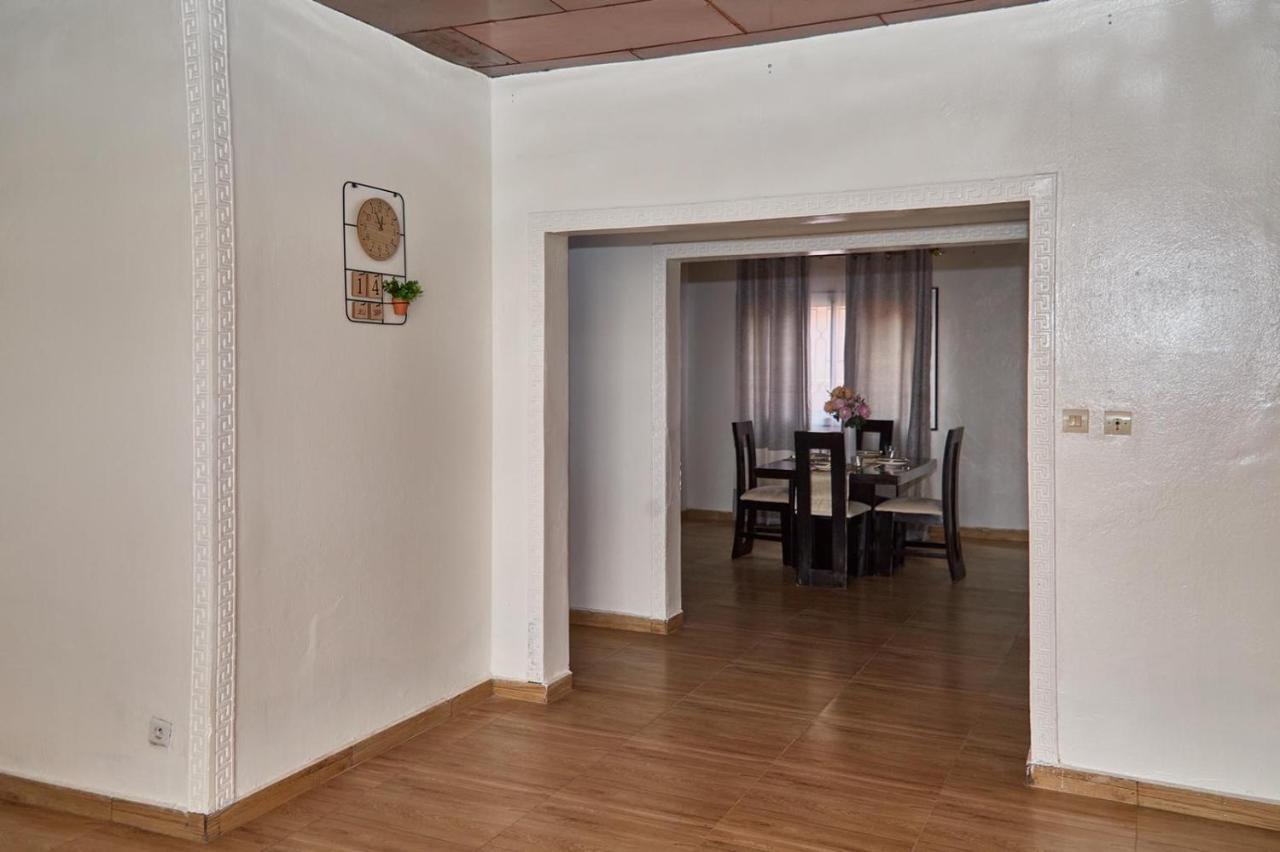 Appartement Avec Vue Panoramique Two Or Three Rooms Yaoundé Exteriör bild