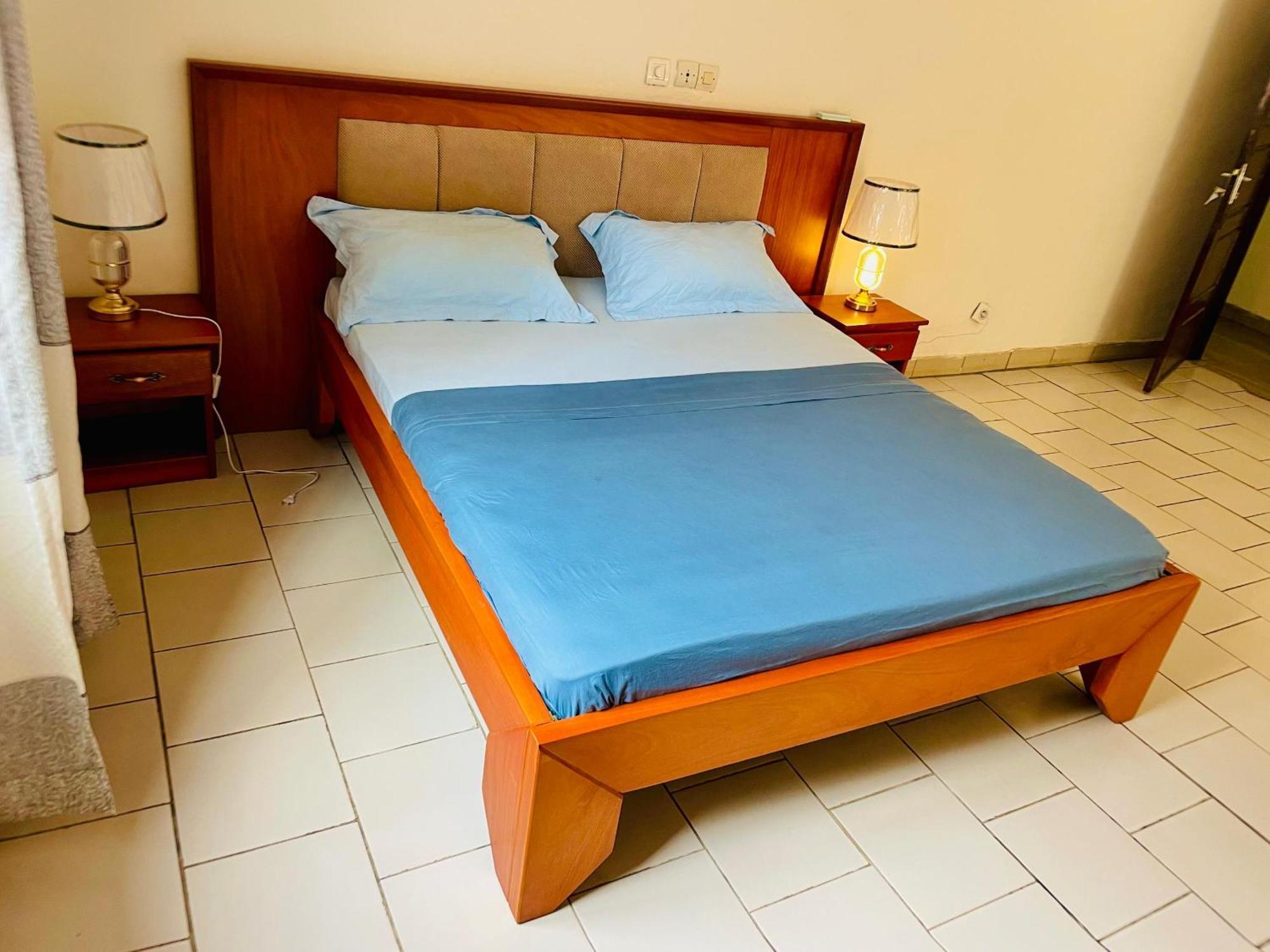 Appartement Avec Vue Panoramique Two Or Three Rooms Yaoundé Exteriör bild