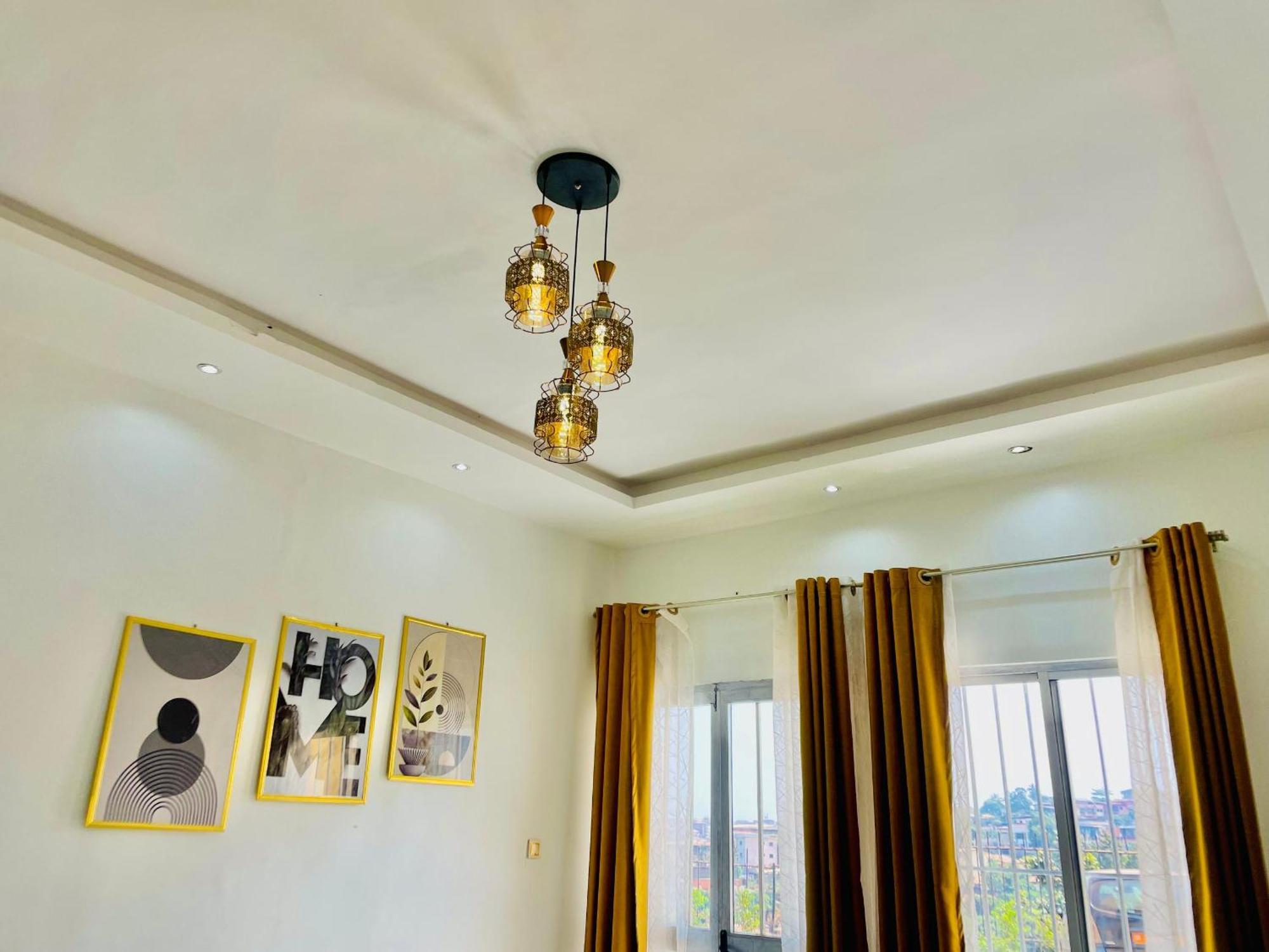Appartement Avec Vue Panoramique Two Or Three Rooms Yaoundé Exteriör bild